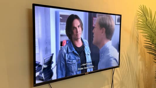 TCL 49” Smart LED TV – Full HD – Excellent Condition