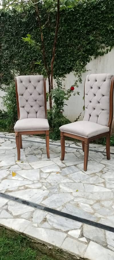 Dinning table with 6 chairs