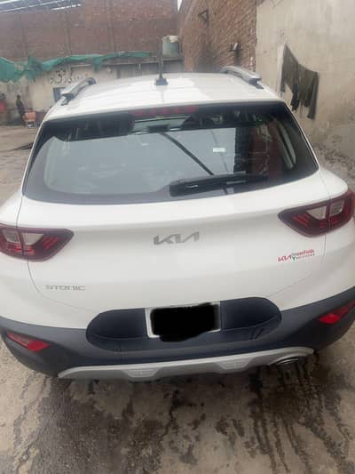KIA Stonic EX PLUS 2025 3800Km driven minor dry dent in right side