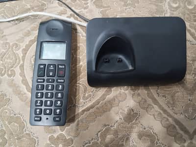cordless phone ,in new condition ,,isn't used more than 3days