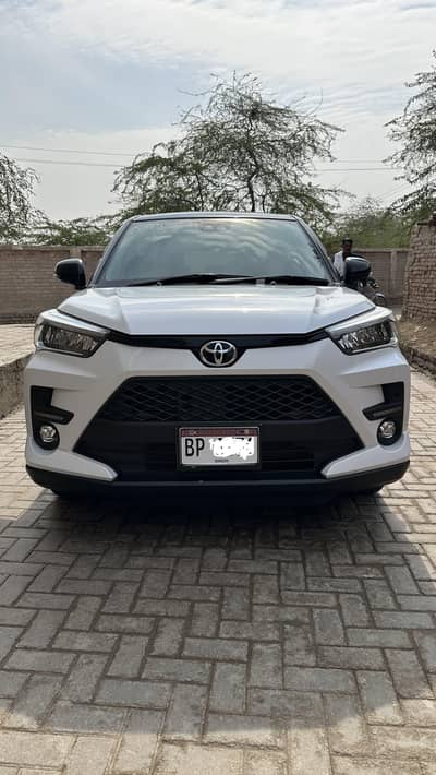 Toyota Raize Z two tone peral white 5 Grade