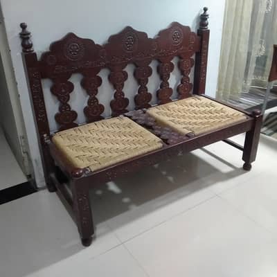 5 Seater compact stylish sethi  for sale