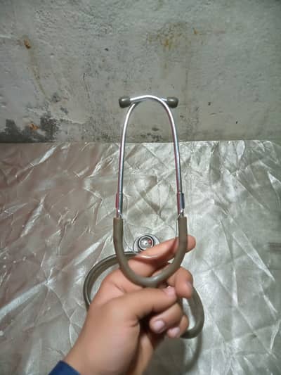 BLOOD PRESSURE CHECK MACHINE & SETHOSCOPE