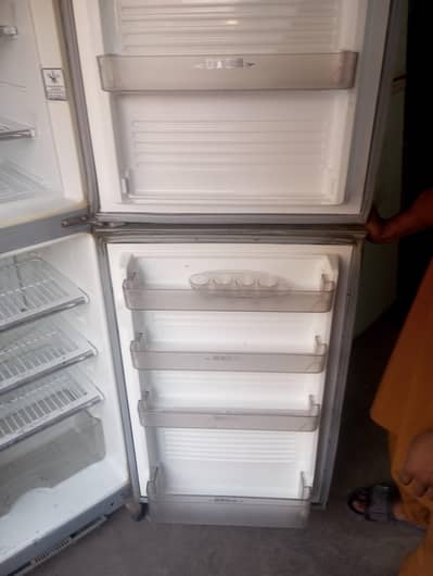 dowlance fridge for sale good condition
