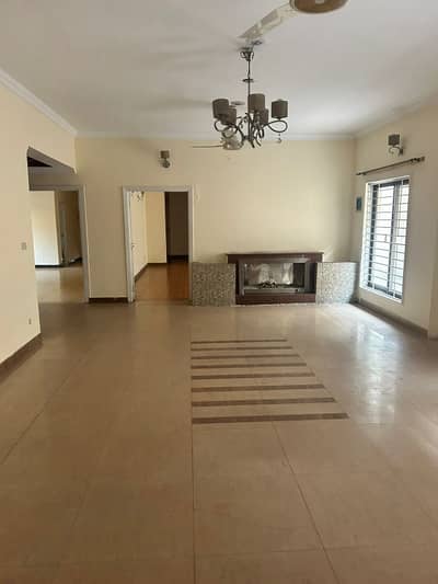 Facing Park House In Model Town Sized 2 Kanal Is Available