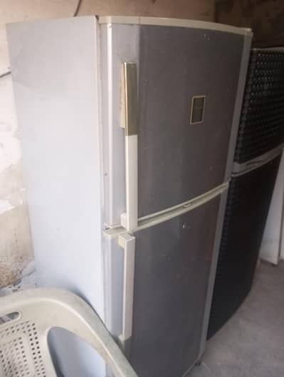 dowlance fridge for sale good condition