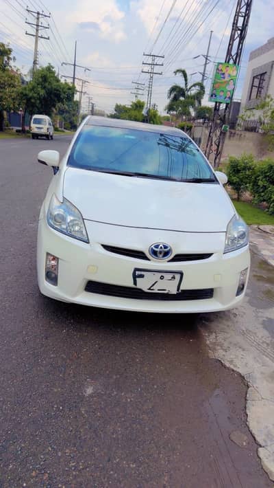 prius 2010/2014 model for sale