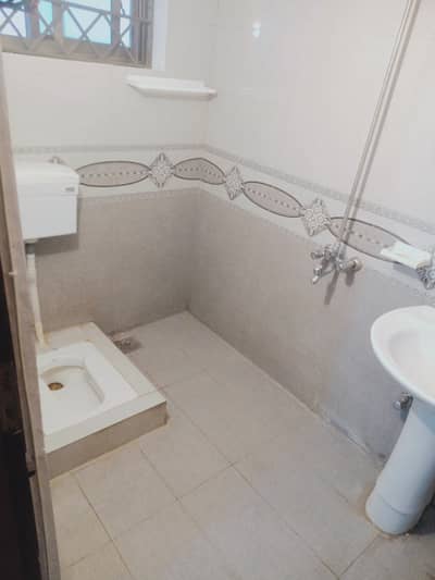 Upper portion for rent in G11/1