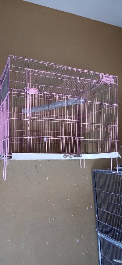 Just like new cages only one season used no damage