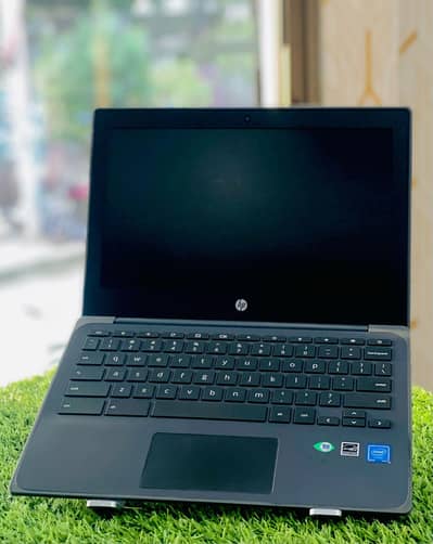 Hp G8 Chromebook 4/32 GB SSD intel touch screen 2029+ update