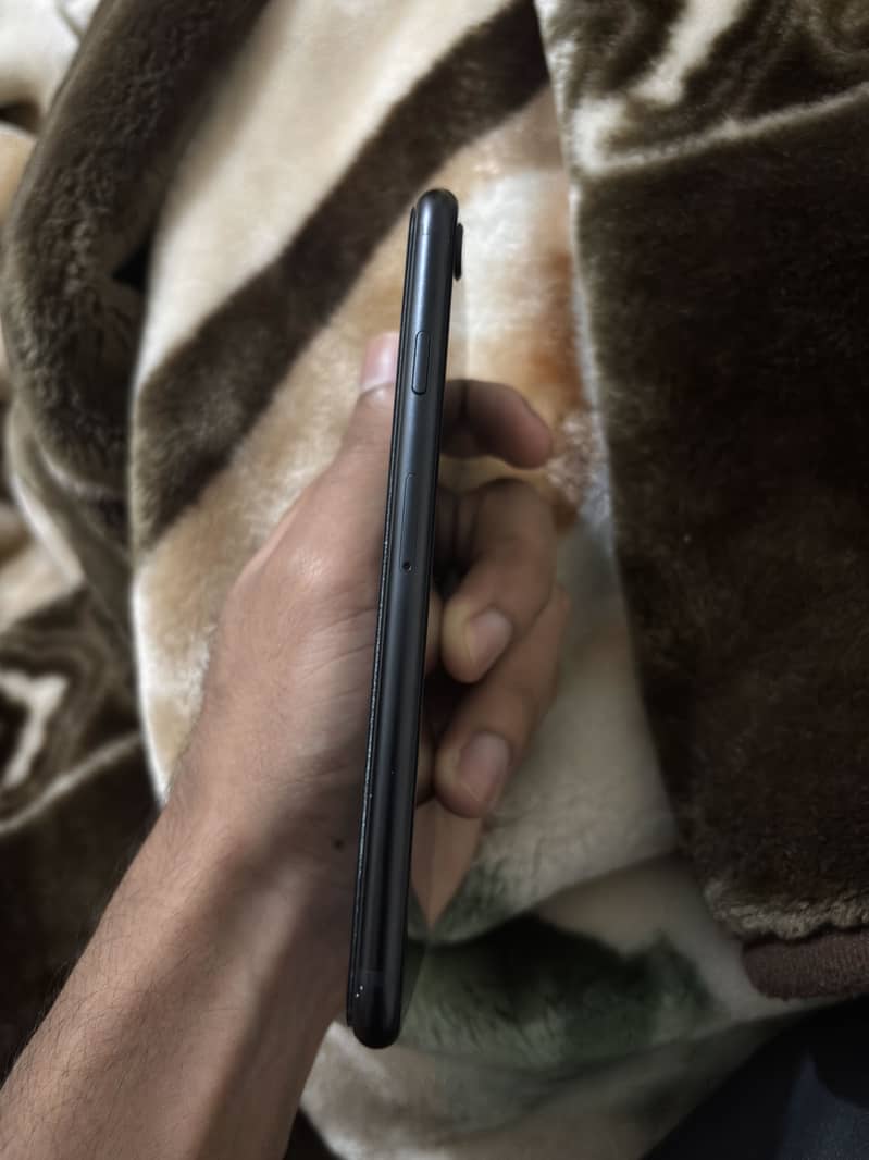 iPhone SE 2022 3