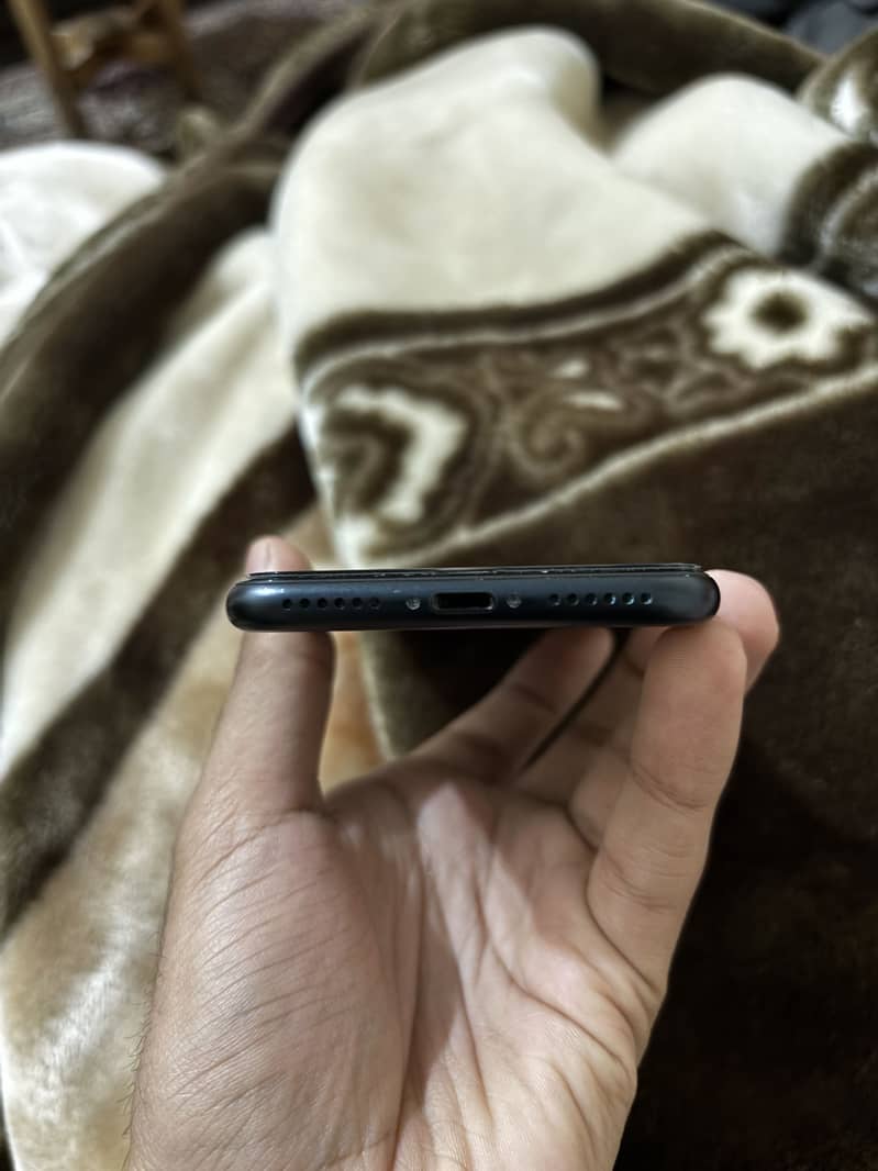 iPhone SE 2022 5