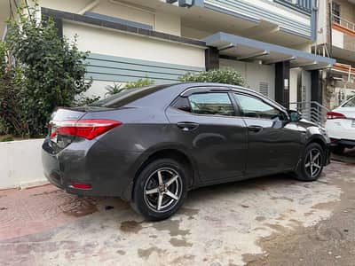 Toyota Corolla GLI 2017 (Full Original)
