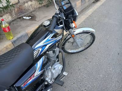 honda 125 2025 model black colour urgent sale