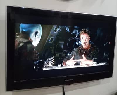 Samsung LCD TV 32 Inch Good Resolution