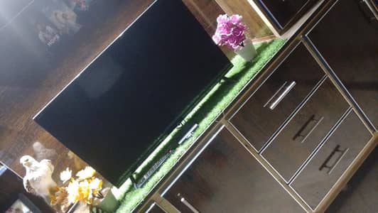 TCL Lcd 32'' Inch in good Working condition