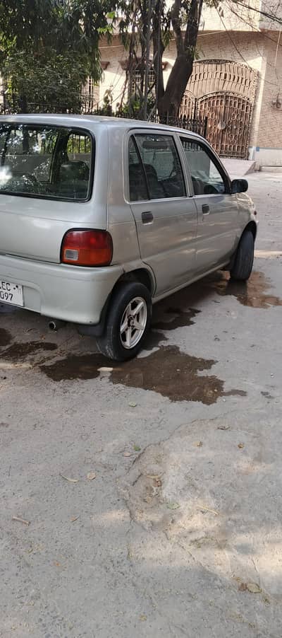 Daihatsu coure 2011 Manual