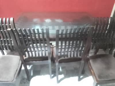 DINING TABLE & CHAIRS