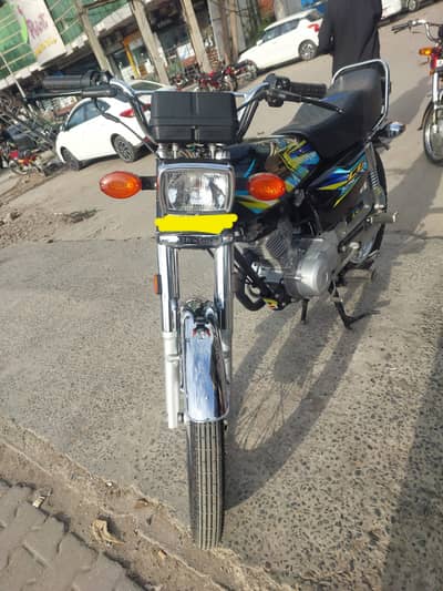 Honda CG 125 2025 (New sticker 2026) (0335-0766461/0325 7130151)