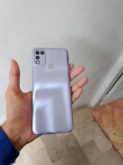 Infinix Hot 10 play 4GB/64 GB complete box