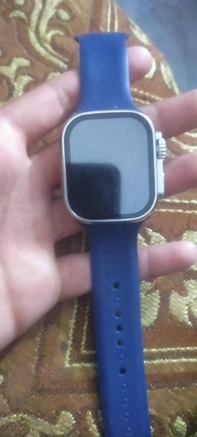 Smart watch new condition with straps