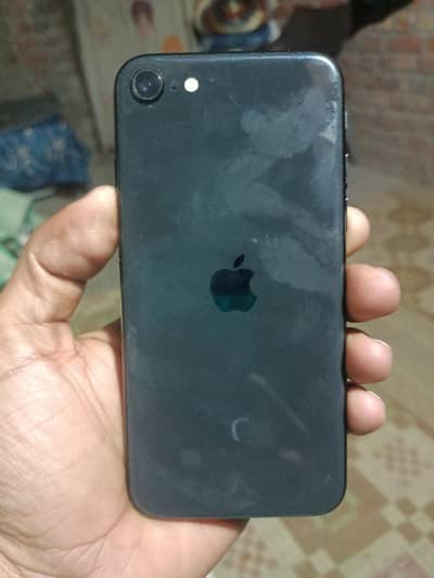 I phone se 64