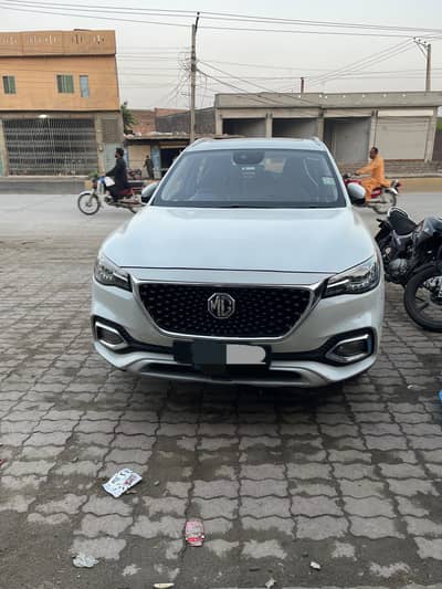 MG HS trophy edition to of the line variant