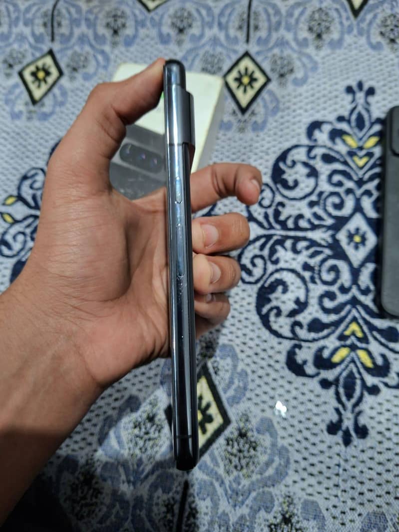 Google pixel 8 pro 2