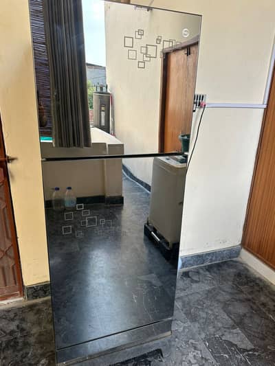 PEL Medium Sized Refrigerator Glass Door shiny outlook like Mirror.