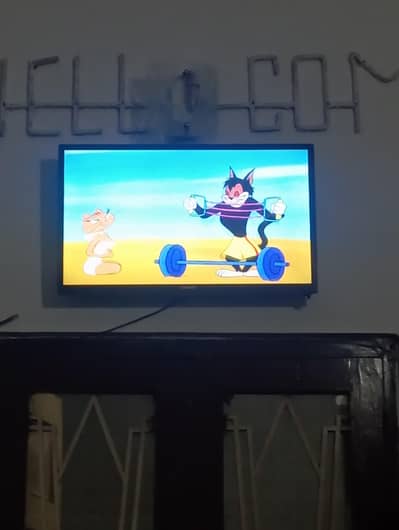 32 inch LCD for sale