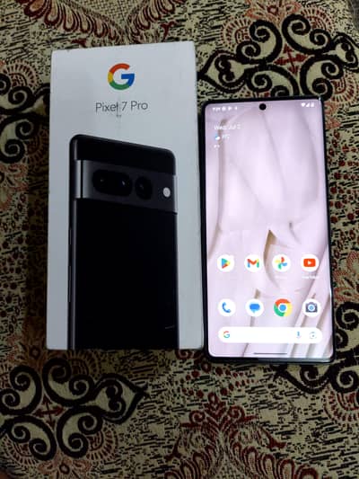 pixel 7 pro with box