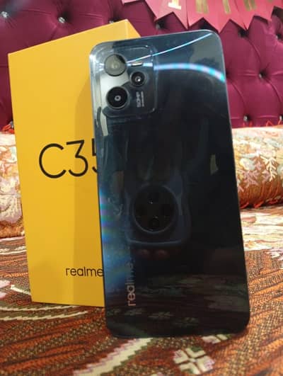 Realme c35