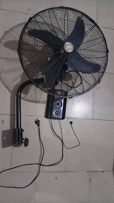GFC Bracket Fan Condition like new.