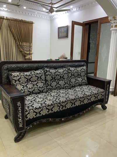 Sofa set in good condition 3-2-1 seater
