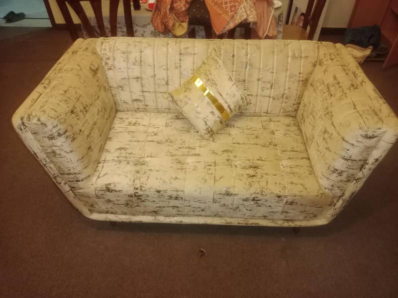Home used sofas 4