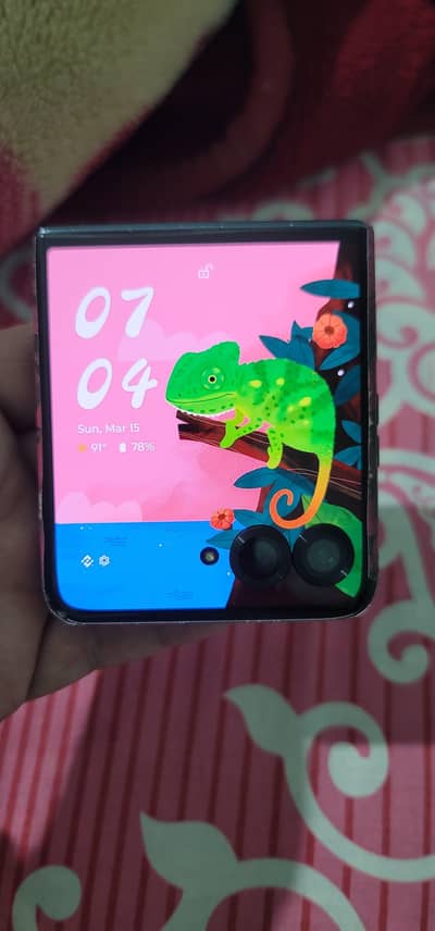 Motorola RAZR plus 2024 16GB urgent sell