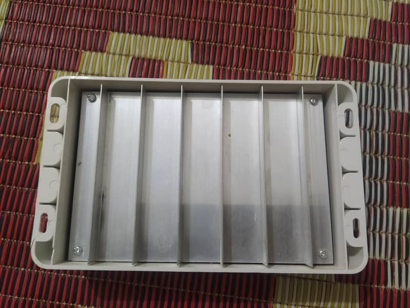 PWM CHARGE CONTROLLER 1