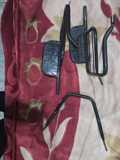 Suzuki GD110 Footrest Jali Genuine – Black (Complete Set)