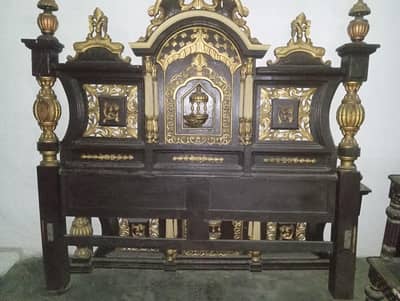 bed + dressing table