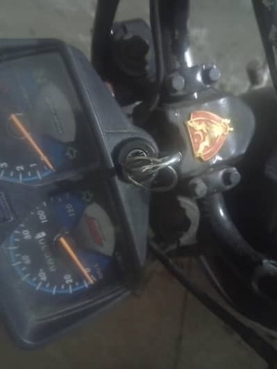 zabdast deluxe honda 125  engen zabdast hy kohi Kam Nahi honey wall