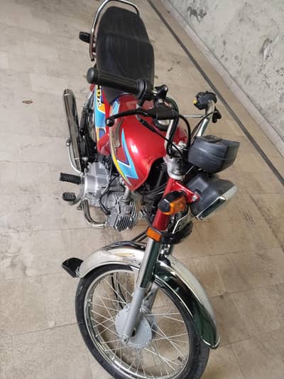 Honda 70 25/26 new condition 3300 driven