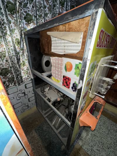 Slush and ice cream machine