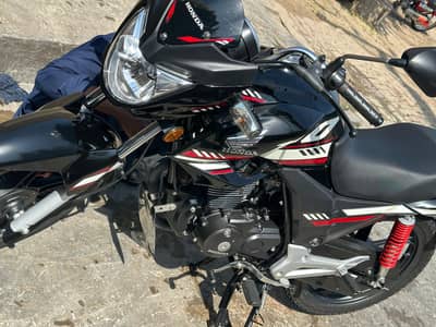 Honda CB 150 F luxh condition 10by10 all document ok biomatric ok