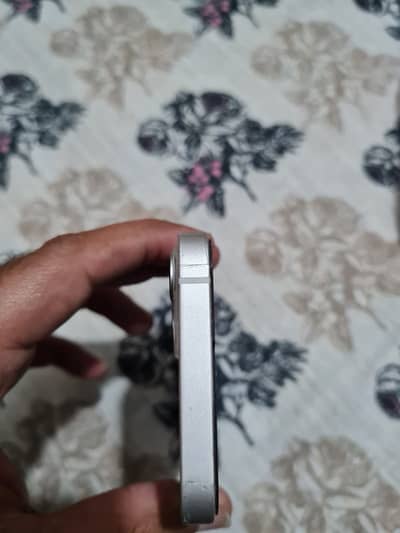 iPhone 13 4 month sim time