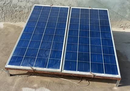 2 Soler panals in good condition with battery charge controller 12v