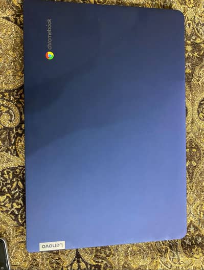 Chrome book IP slim 3 14M888