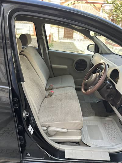 Toyota Passo 2011/2013 Look Like New