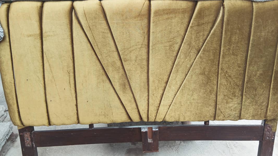 ​سن برسٹ ویلویٹ ہیڈ بورڈ 0 0