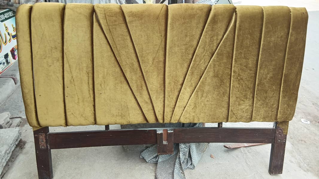 ​سن برسٹ ویلویٹ ہیڈ بورڈ 0 1