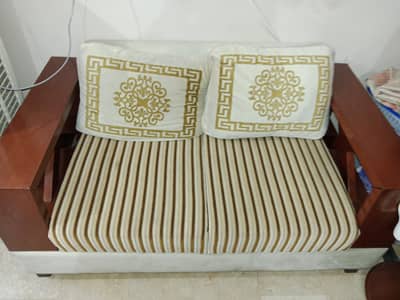 4 seater sofa with center table